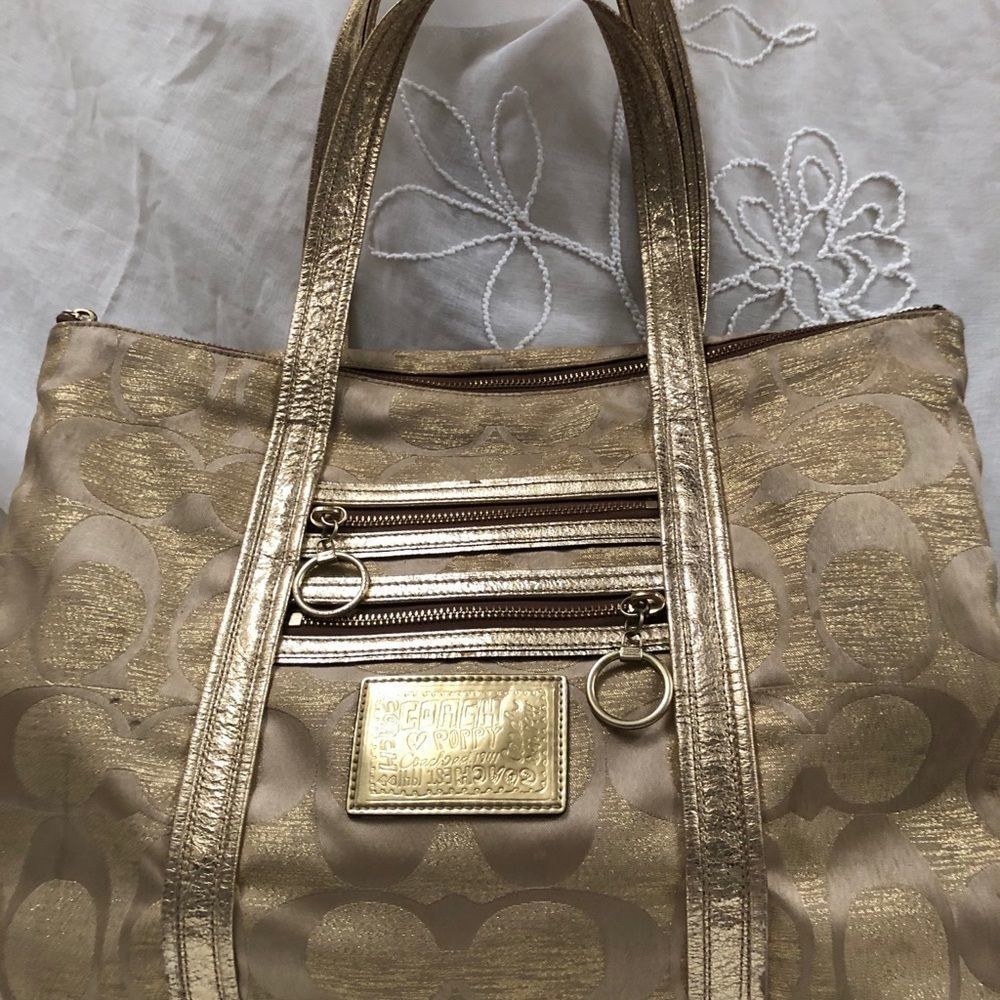 Coach Gold Poppy shoulder bag